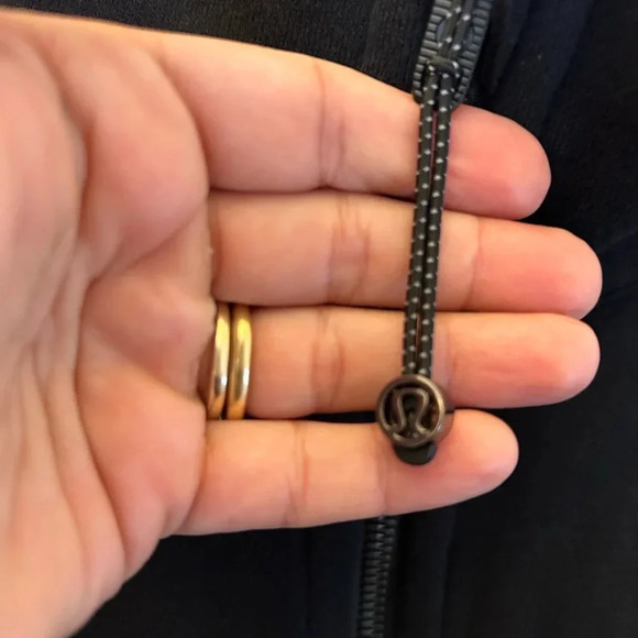 ! Lululemon Scuba Oversized Full Zip in Black XS/S - Picture 9 of 10